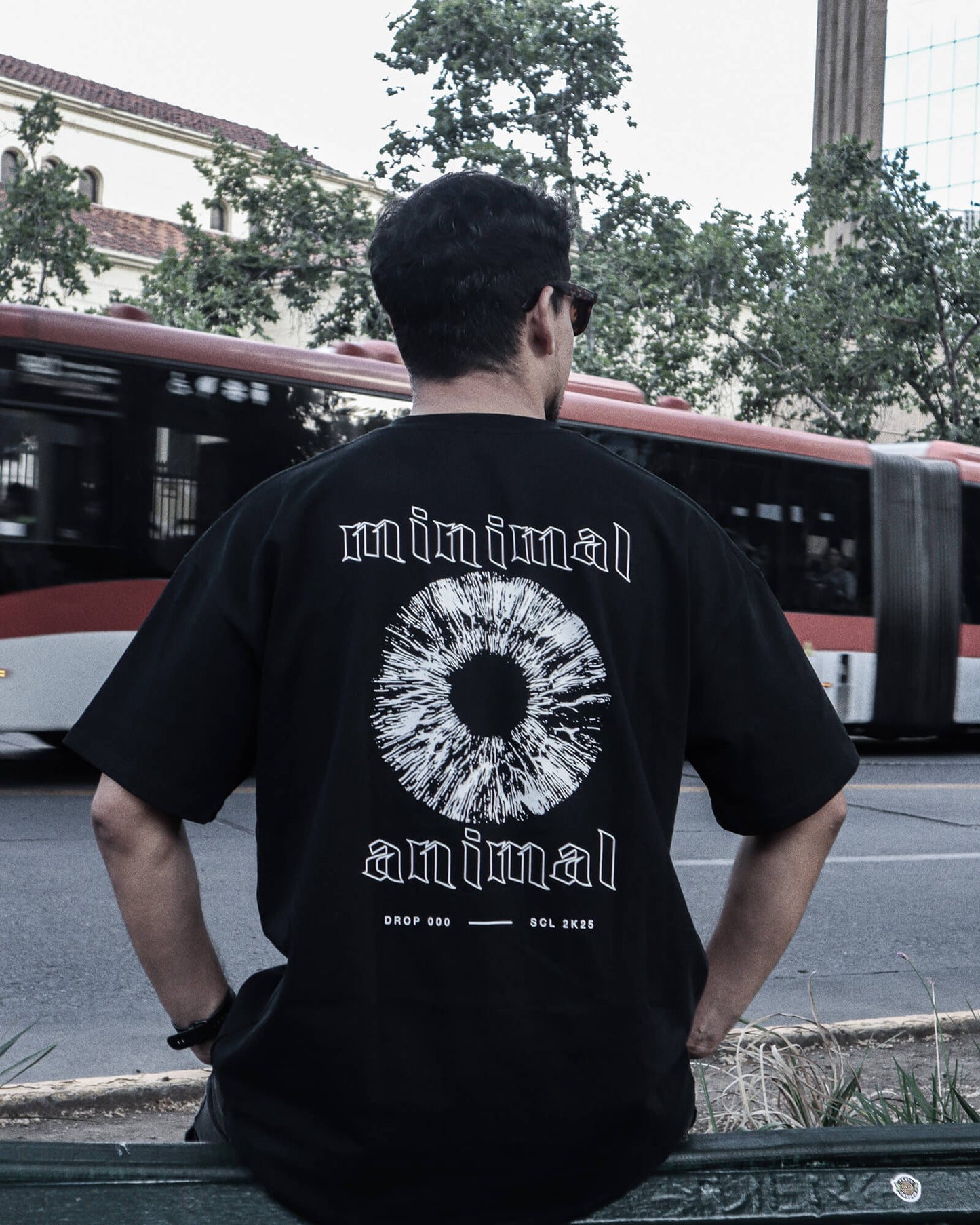 T-Shirt Oversize "Minimal Animal" | Edición Limitada